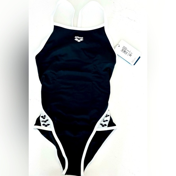 Arena size 30 NWT swim suit